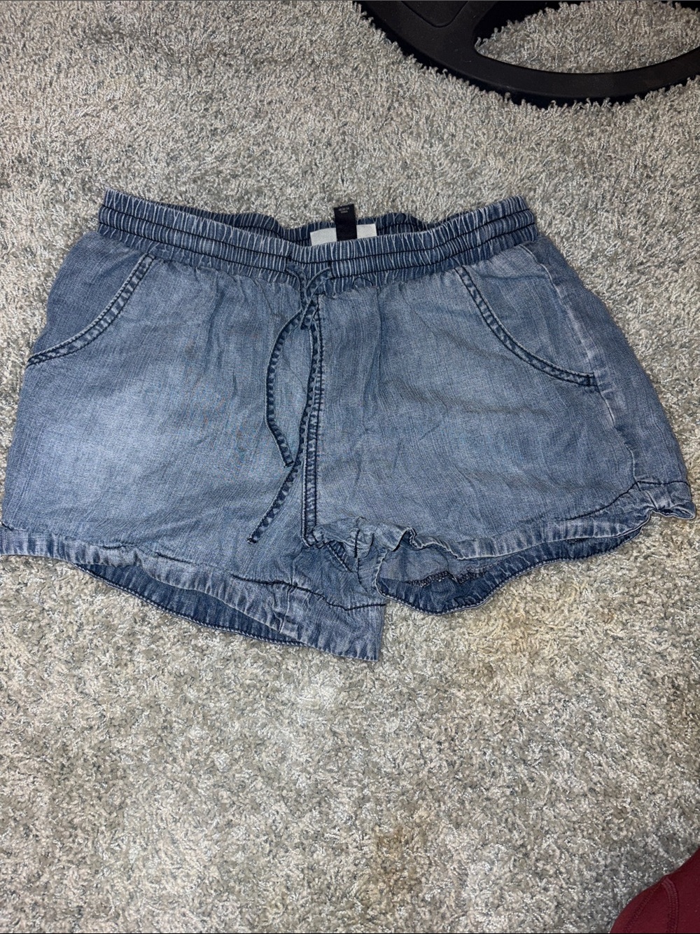 Universal Threads loose linen-like shorts